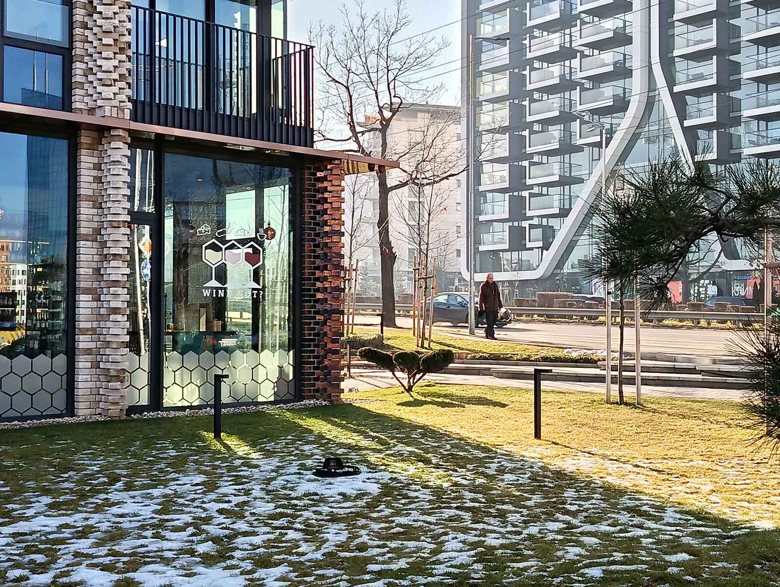 عکاسی با دوربین ردمی نوت 14 4G زوم دو برابر